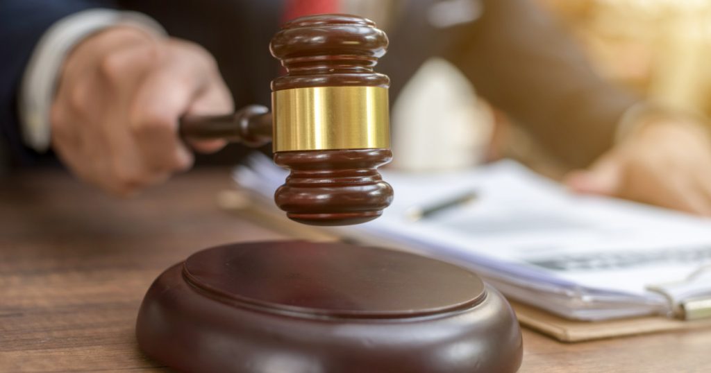 Două dintre băncile amendate de Consiliul Concurenței anunță că vor contesta în instanță sancțiunile