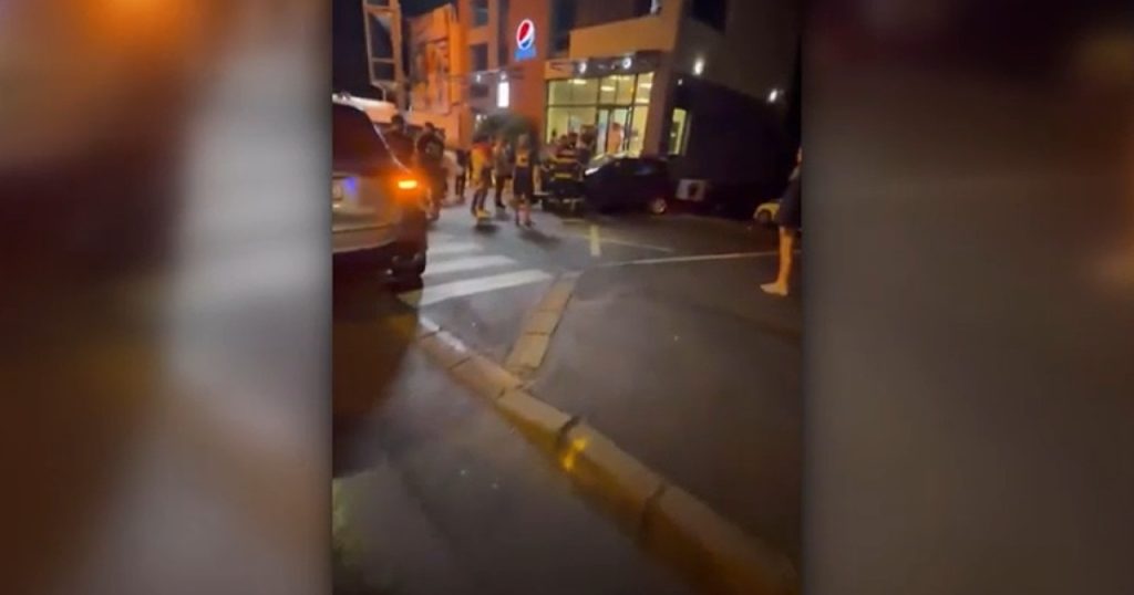 Un șofer din Galați a intrat cu mașina în alte patru autoturisme și a rănit doi oameni. Acum e căutat de polițiști
