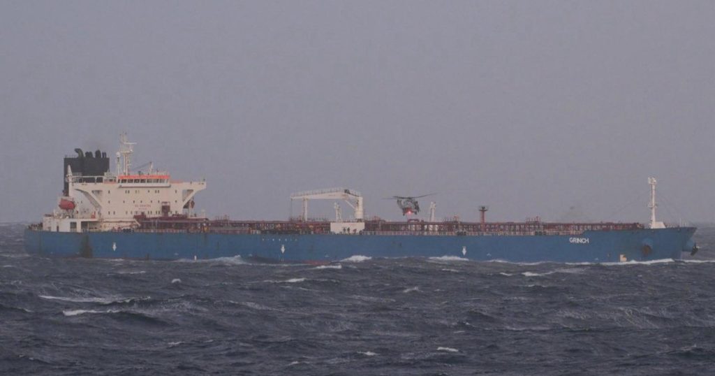 Lovitură dură pentru flota fantomă a Rusiei. UE va reține navele cu petrol rusesc în Mediterană