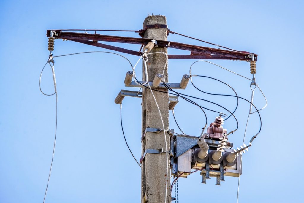 Curentul electric va fi întrerupt timp de opt ore, în întreaga localitate Rășinari