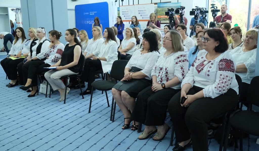 Mai mulți profesori de limba română din școlile cu predare în limbile minorităților naționale din Bălți și Taraclia vor urma cursuri de perfecționare în România