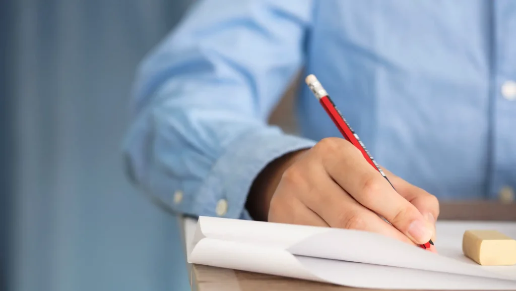 Decizia care îi privește pe mii de profesori implicați în examenele naționale: ce prevede noul proiect