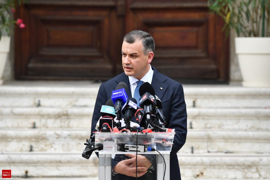 Ce cetățenii are, de fapt, Eugen Tomac. Premierul desemnat a dezvăluit ce a făcut cu cea din Ucraina