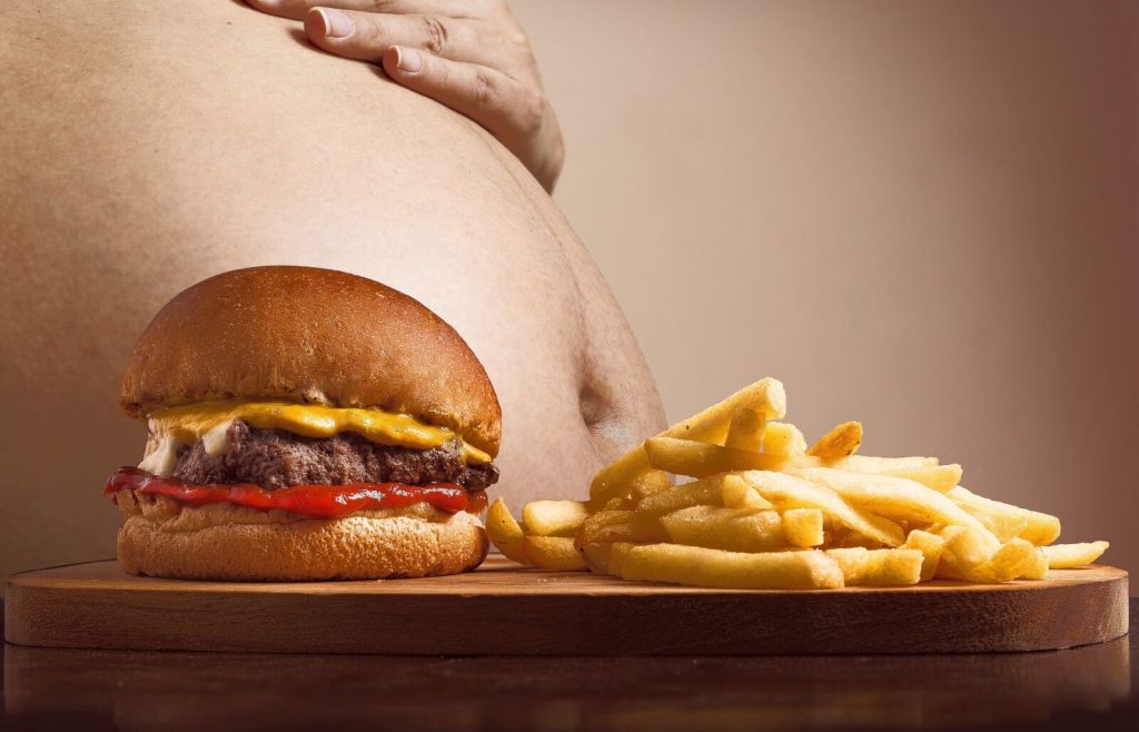 Avertismentul unui nutriționist: Grăsimile pe care le mâncăm „ne lovesc” drept în inimă