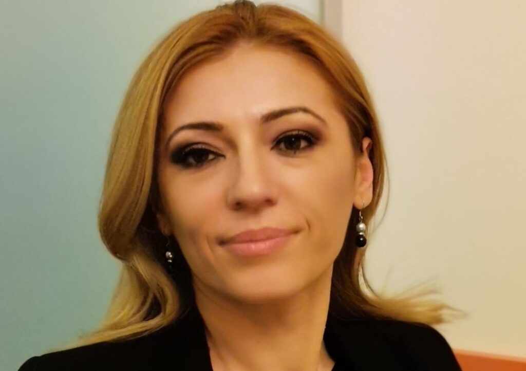 Avocata Elena Radu: „Cum s-a dus ea, drona, în deriva ei, direct printre diguri. Pentru cei din Constanța – voi realizați că azi puteaţi fi pe altă lume?”
