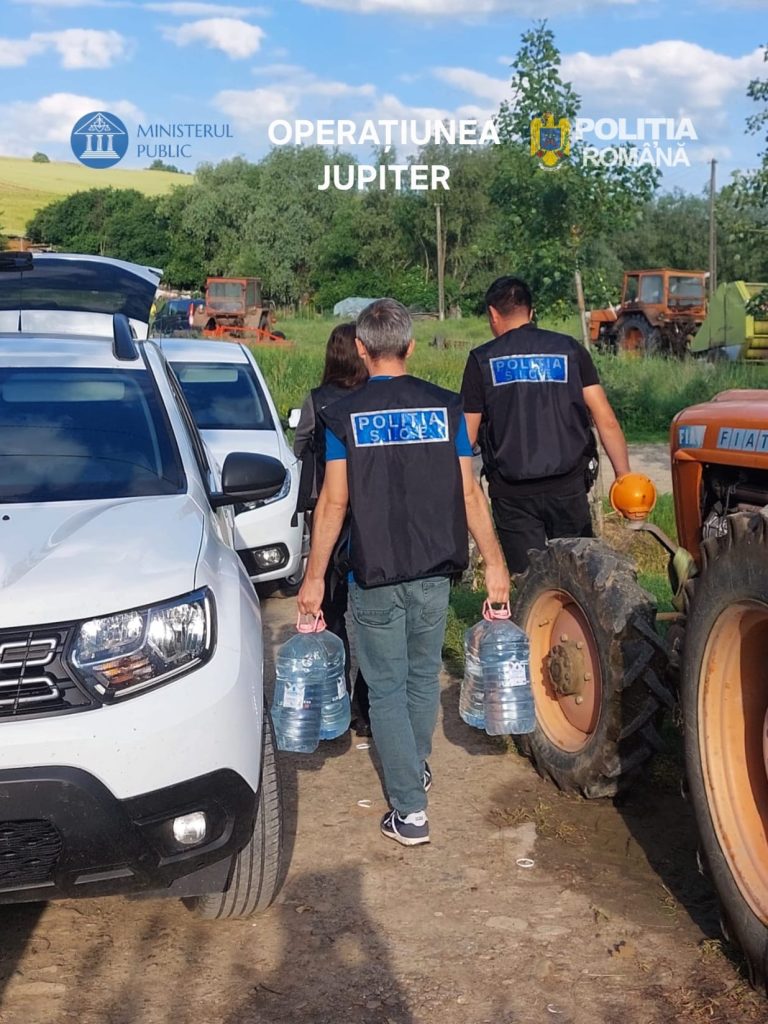FOTO & VIDEO Percheziții în județul Botoșani! Polițiștii au descins în locuințele din două comune