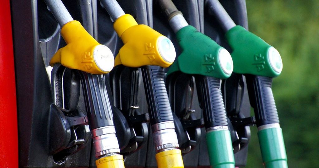 Prețurile la carburanți marți, 9 iunie! Cât plătesc conducătorii auto pentru un litru de motorină sau benzină