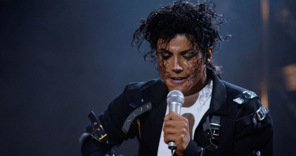 Filmul biografic despre Michael Jackson depășește 900 de milioane de dolari la box office global. Foarte aproape de un record