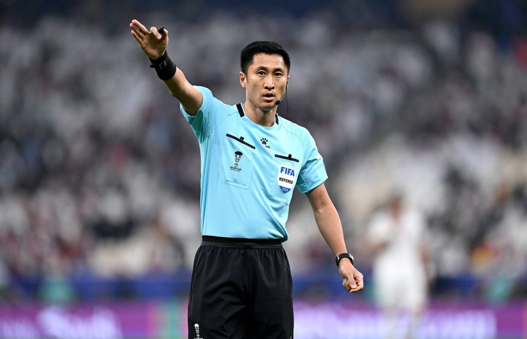 Fără națională la Cupa Mondială, chinezii țin cu un arbitru