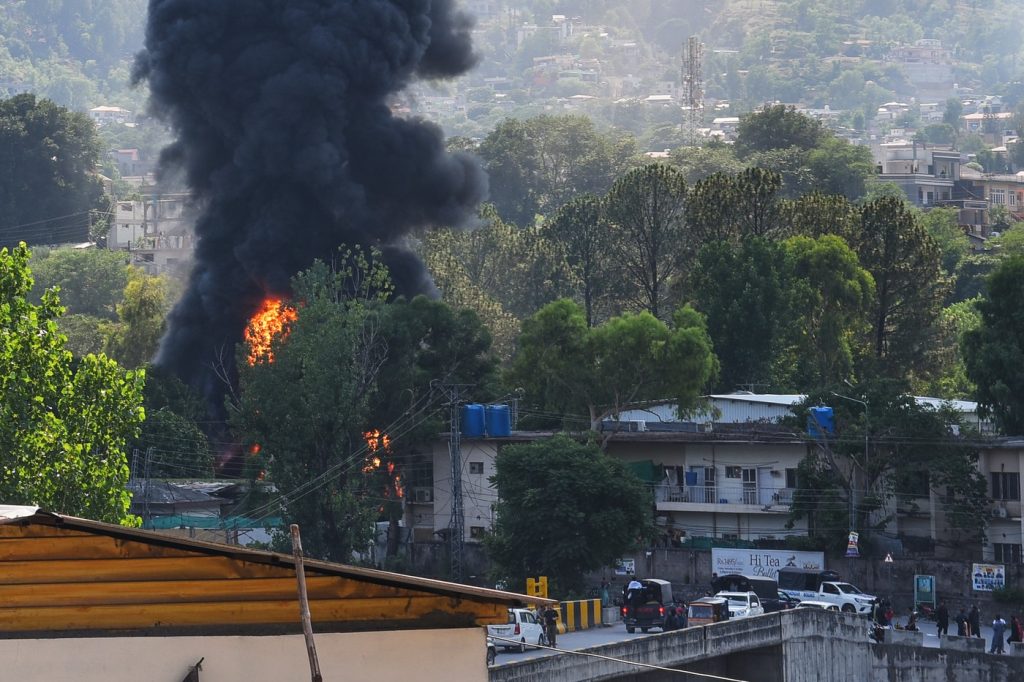 Catastrofă aviatică în Kashmir. Nu există supraviețuitori după prăbușirea unui elicopter militar