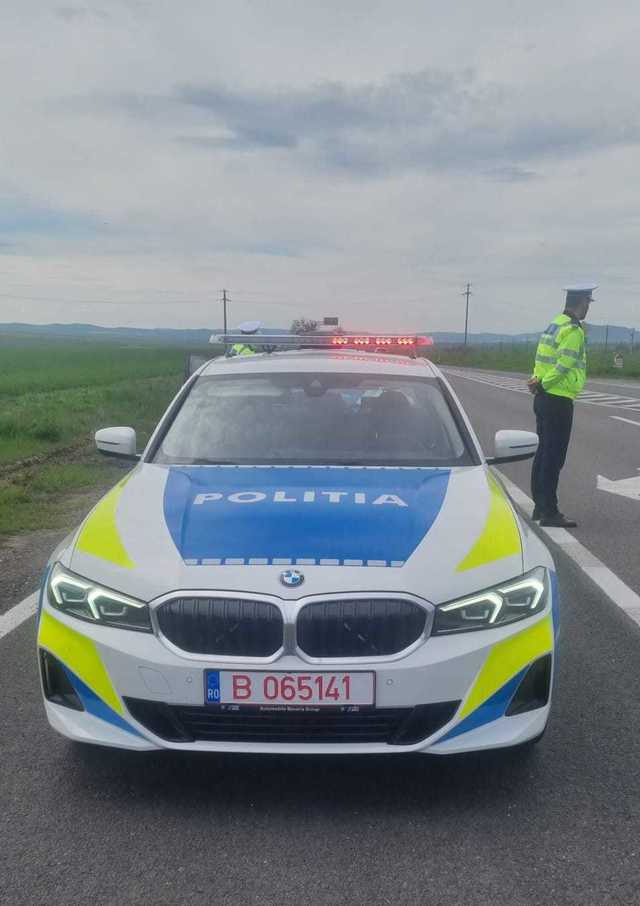 UPDATE - Caraş-Severin: O femeie a murit, iar un bărbat şi un copil au fost transportaţi la spital după ce un autoturism şi un TIR s-au ciocnit, la Mehadia/ Traficul pe DN 6, oprit în ambele sensuri