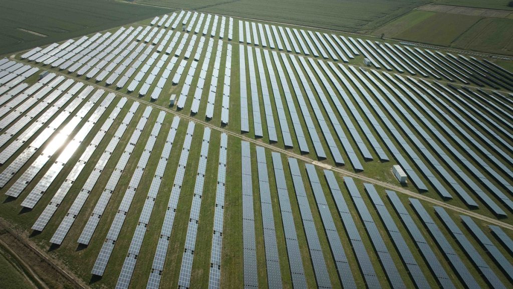 PPC pune baterie la un parc fotovoltaic operațional din județul Giurgiu