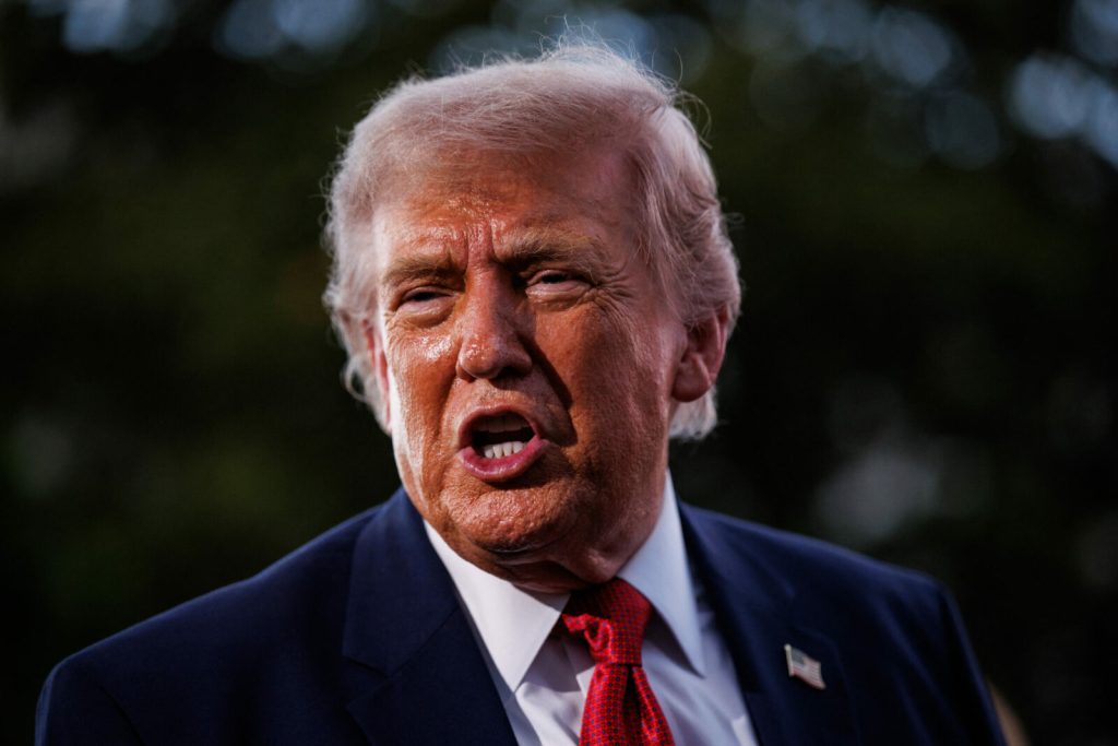 Trump amenință Iranul cu lovituri devastatoare la noapte și spune că SUA vor prelua controlul asupra infrastructurii petroliere