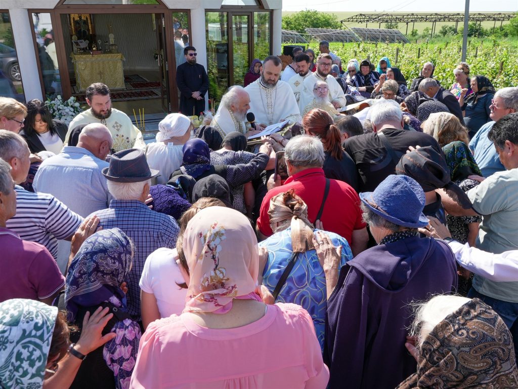 Frumuşiţa: Zi de hram la Schitul „Sfântul Ierarh Luca al Crimeii”, în prezenţa Arhiepiscopului Casian