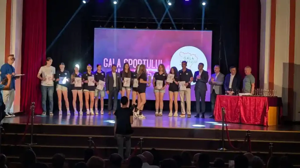 VIDEO | La Gala Sportului Județean 2025 din Alba: premii și mențiuni pentru sportivi, antrenori, cluburi și veterani. Lista performerilor din județ