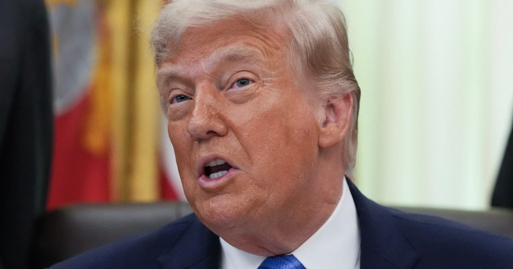 Donald Trump acuză militanții kurzi că au păstrat armele trimise protestatarilor: „Voi ține minte”