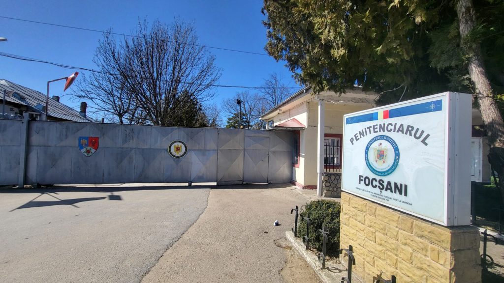 Bărbat din Fitionești, 2 ani închisoare cu executare pentru violare de domiciliu