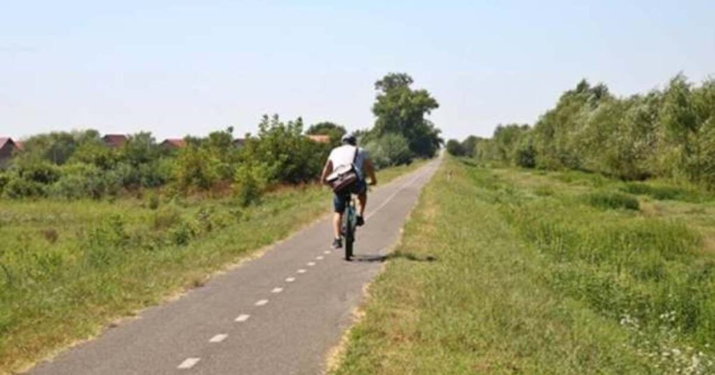 Vara aceasta puteți trece granița pe bicicletă. Punctul de trecere a frontierei de pe Canalul Bega se redeschide în mai multe weekenduri