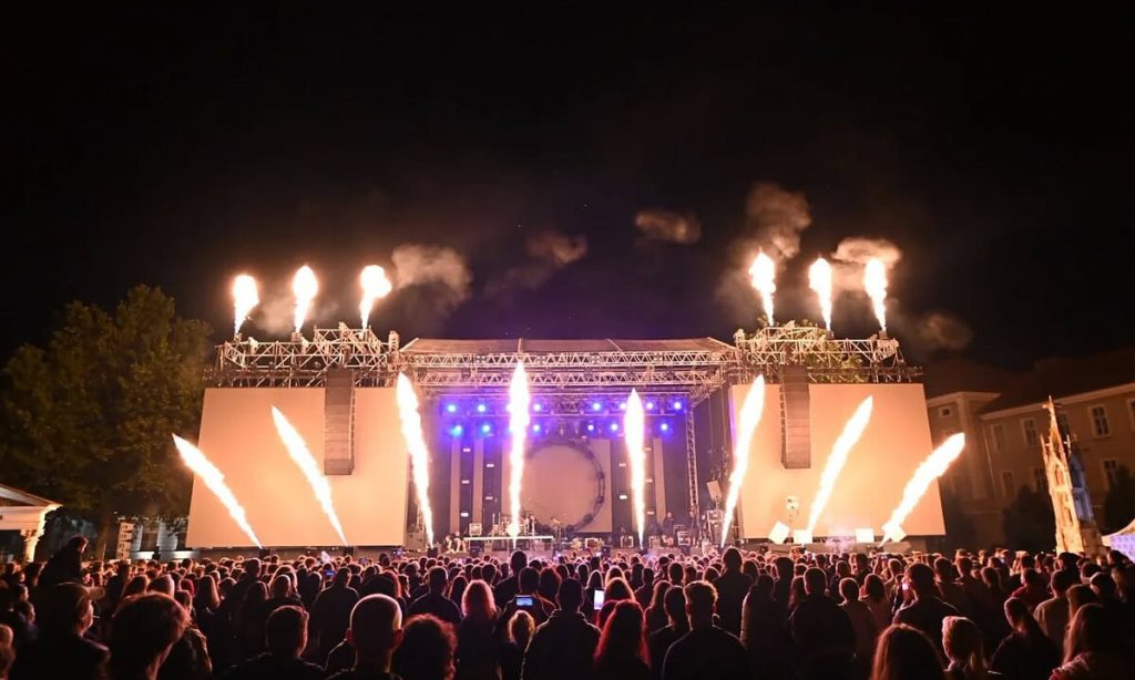 AlbaFest 2026, ziua a doua: Paraziții, Mandinga, Erika Isac și Lidia Buble urcă sâmbătă seară pe scena din Piața Cetăți