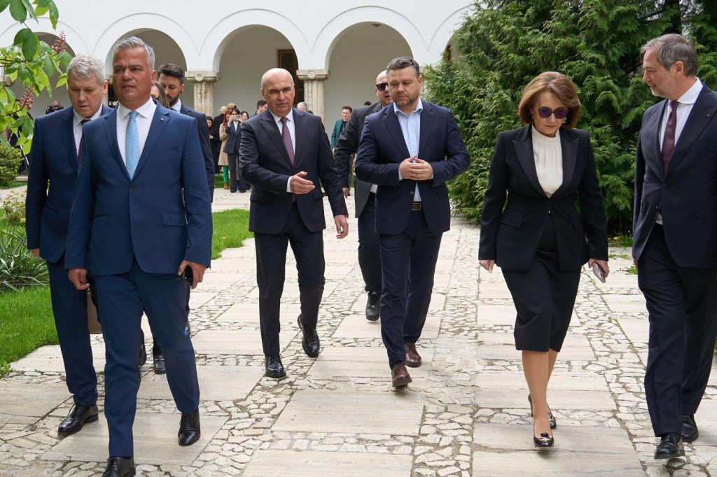 Ce scrie presa internațională după ce Nicușor Dan l-a anunțat pe Adrian Veștea premier desemnat