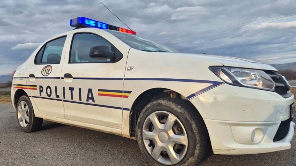 Bărbat din Alba Iulia, rănit în accident rutier pe DN 14 în județul Sibiu. A ajuns cu mașina în afara șoselei