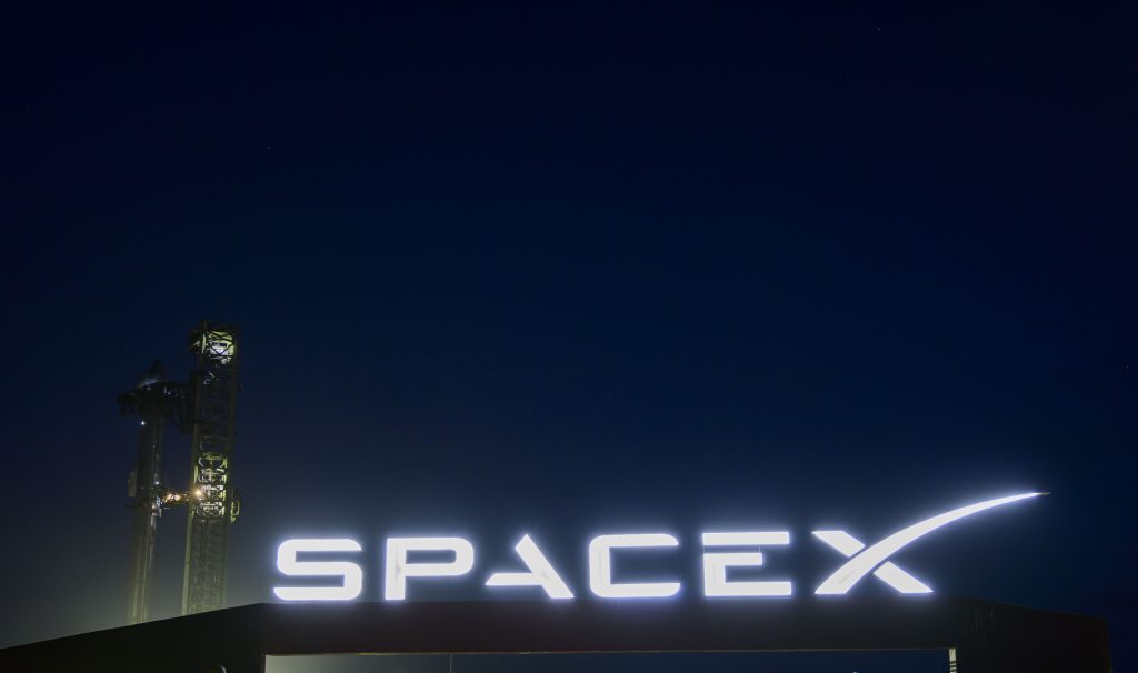 Salariile plătite de SpaceX ar putea transforma 4.000 de angajaţi în milionari