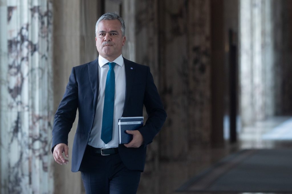 Adrian Veștea:  ”Voi prelua integral programul de guvernare integral al lui Ilie Bolojan, fără a modifica nicio virgulă” / Despre Bolojan: ”I-am scris un mesaj după desemnare, nu am avut nicio reacție până acum”