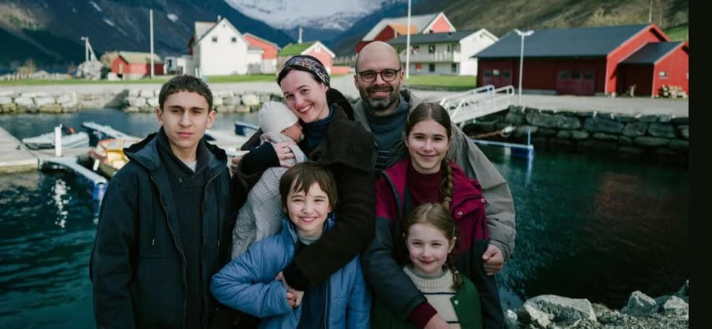 Cronică de film. Doru Pop: Fjord - un film care îți trage palme (d’Or) peste cap