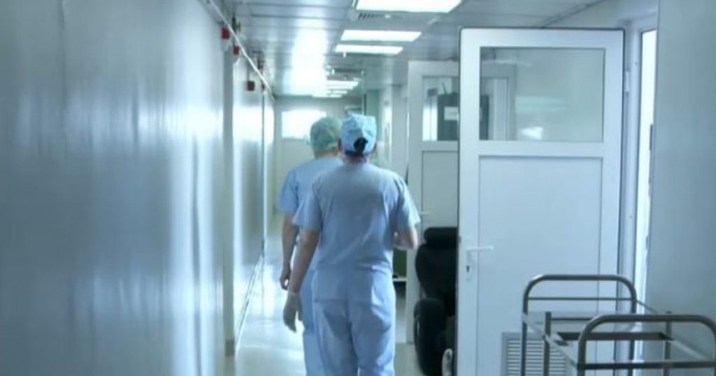 Federaţia Solidaritatea Sanitară: 61,3% dintre membri se gândesc să plece din sistemul public dacă legea salarizării nu este corectată