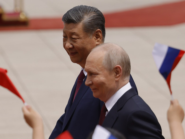 De la „persoană strălucită” la „dragă prietene”. Cum i-a felicitat Putin pe Trump și Xi Jinping de zilele lor de naștere