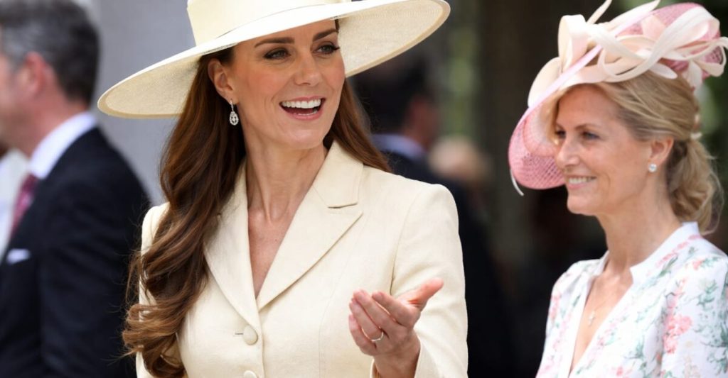 Kate Middleton a apărut la Garter Day în galben pal. Ce spune ieșirea atent dozată despre revenirea ei