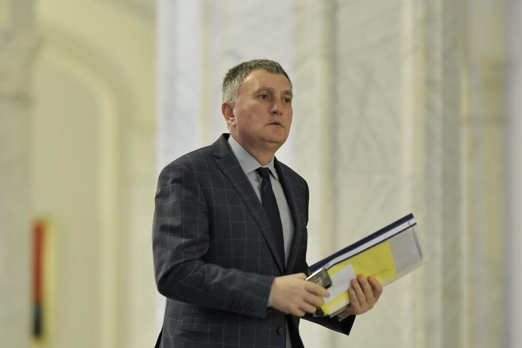 Culisele ședinței PNL. Un lider liberal cere excluderea lui Veștea din partid: „Ce a făcut el e încă un cui în sicriul partidului”
