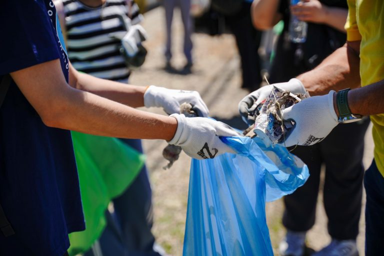 FOTO! Acțiune de ecologizare în comuna Câmpineanca