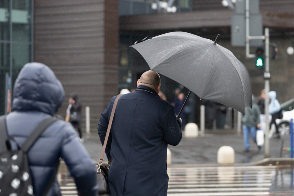 ANM: Cod galben de ploi, vânt și grindină în 13 județe / Temperaturi de până la 31 de grade Celsius, cu posibile ploi de scurtă durată  în București