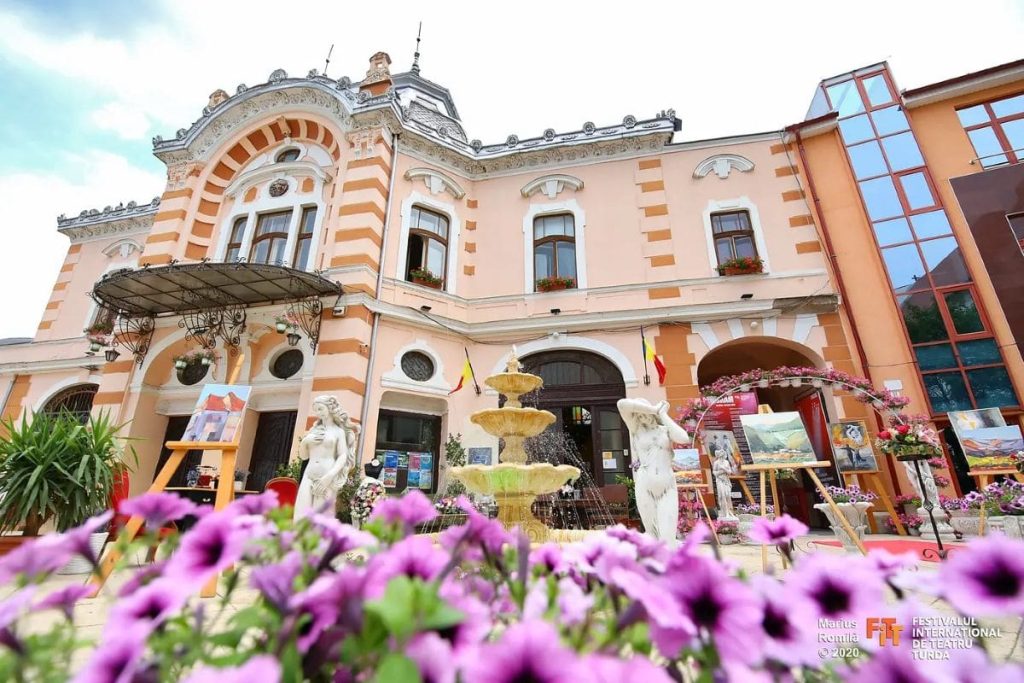 Bani pentru cultură: Teatrul Național „Aureliu Manea” Turda primește o finanțare substanțială de la Ministerul Dezvoltării