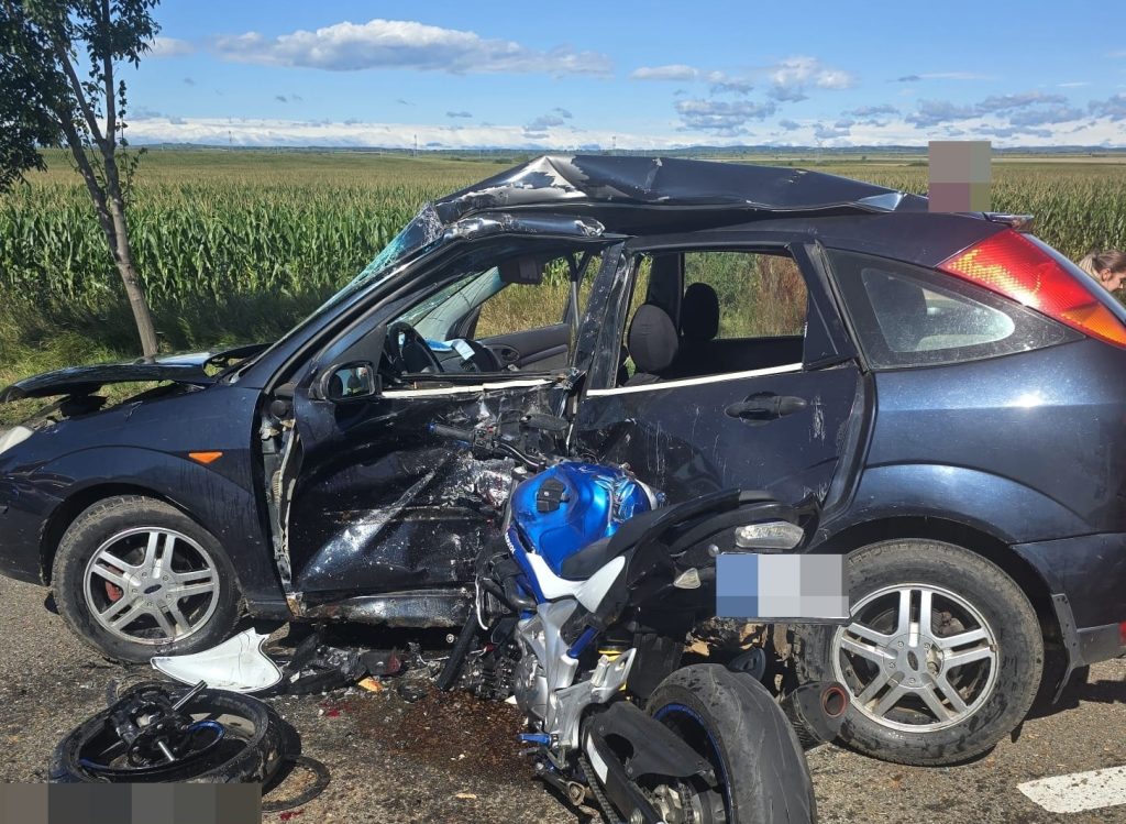 Accident pe DN10, la Vernești! Un motociclist a fost rănit după ce a fost lovit de o mașină