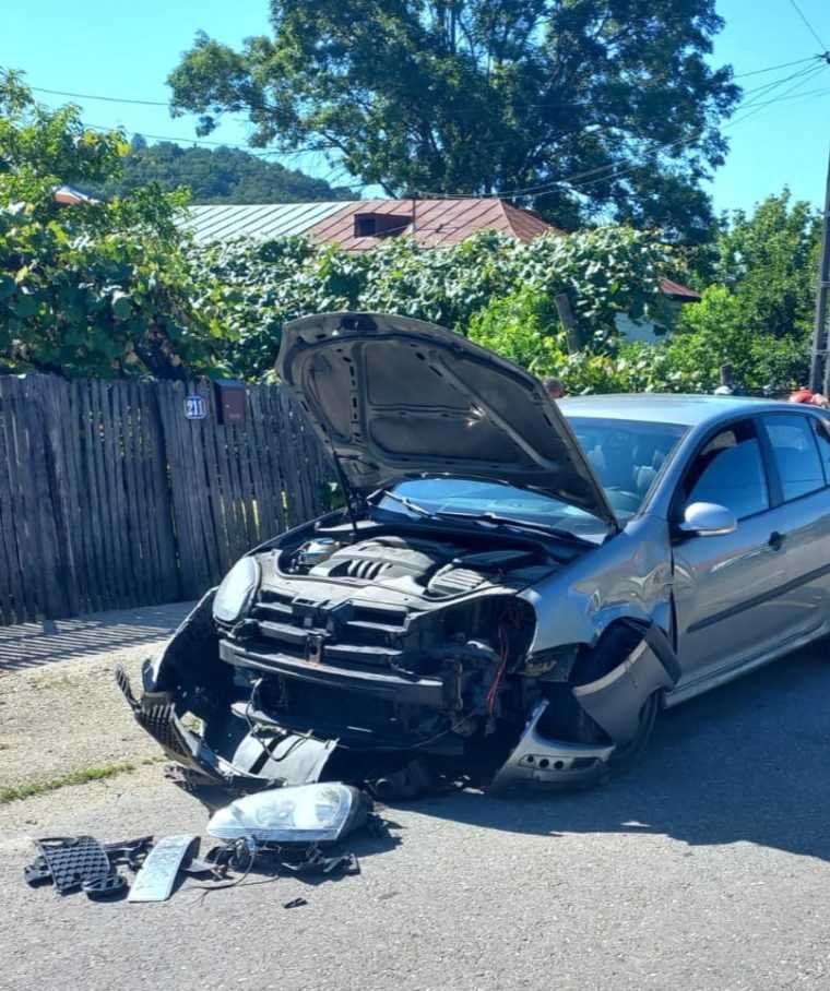 Accident la Cocu, în Argeș. O victimă, luată cu ambulanța