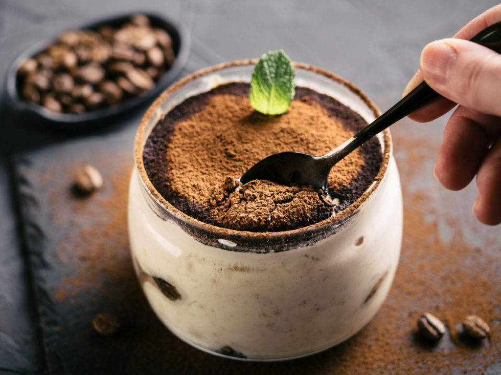 Cheesecake de cafea și ciocolată. Un desert ideal pentru zilele de vară