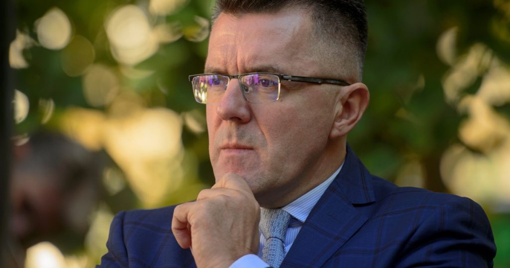 AUR nu va vota un Guvern din care nu face parte și susține alegerile anticipate. Dungaciu: „Oamenii aceștia n-au nicio soluție în realitate”