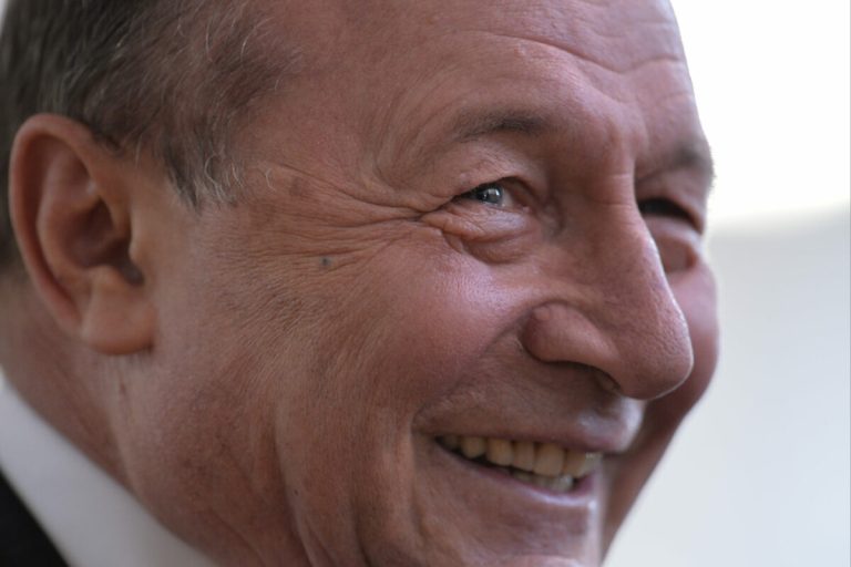 Avertismentul lui Băsescu: Ar fi catastrofal ca un guvern să se formeze cu fărâmături din zona extremistă