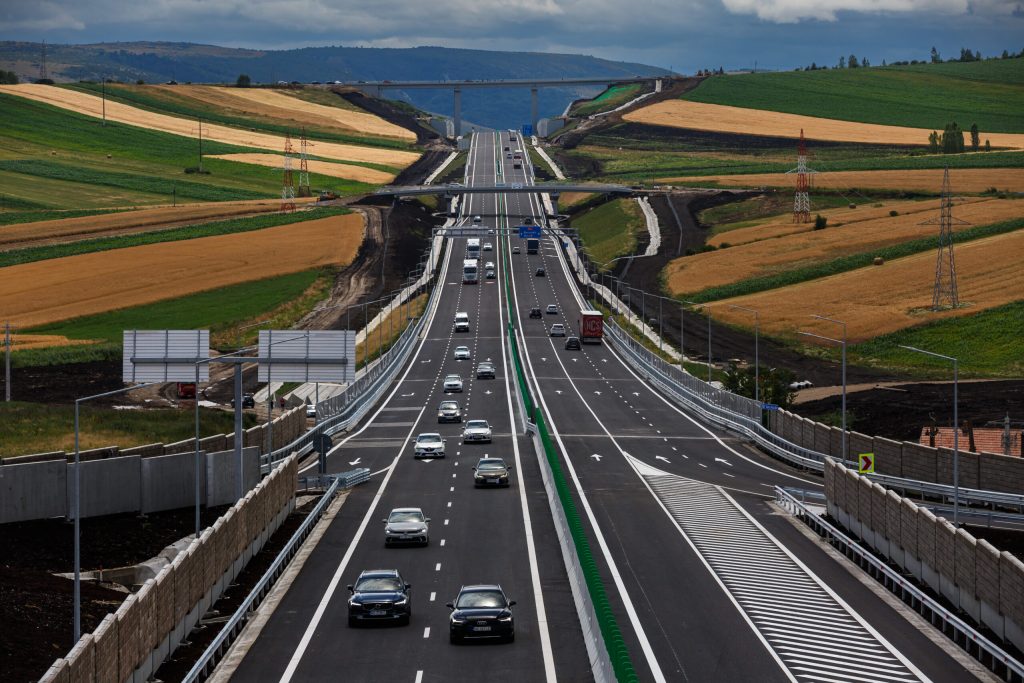 Mai multă siguranță pe drumurile expres din România! Vor fi introduse benzi de urgență
