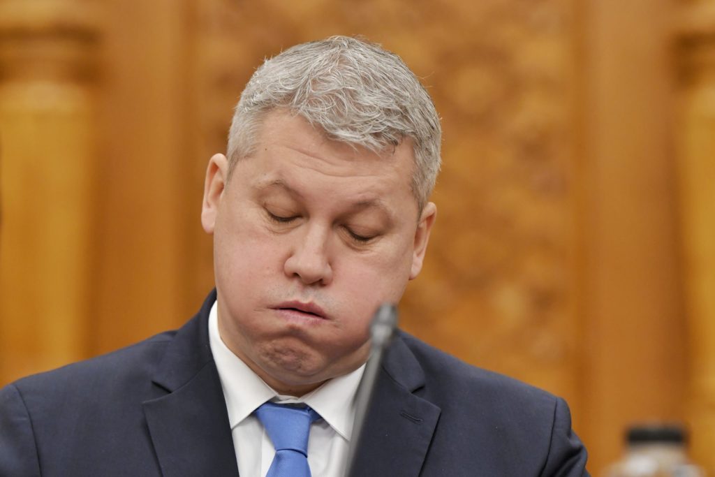 Cătălin Predoiu şi-a dat demisia din funcţia de prim-vicepreşedinte al PNL