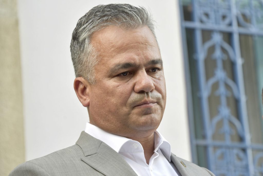 Mesajul lui Adrian Veștea: Programul de guvernare, în fază finală de pregătire. Va fi depus în Parlament, joi dimineață, împreună cu lista miniștrilor