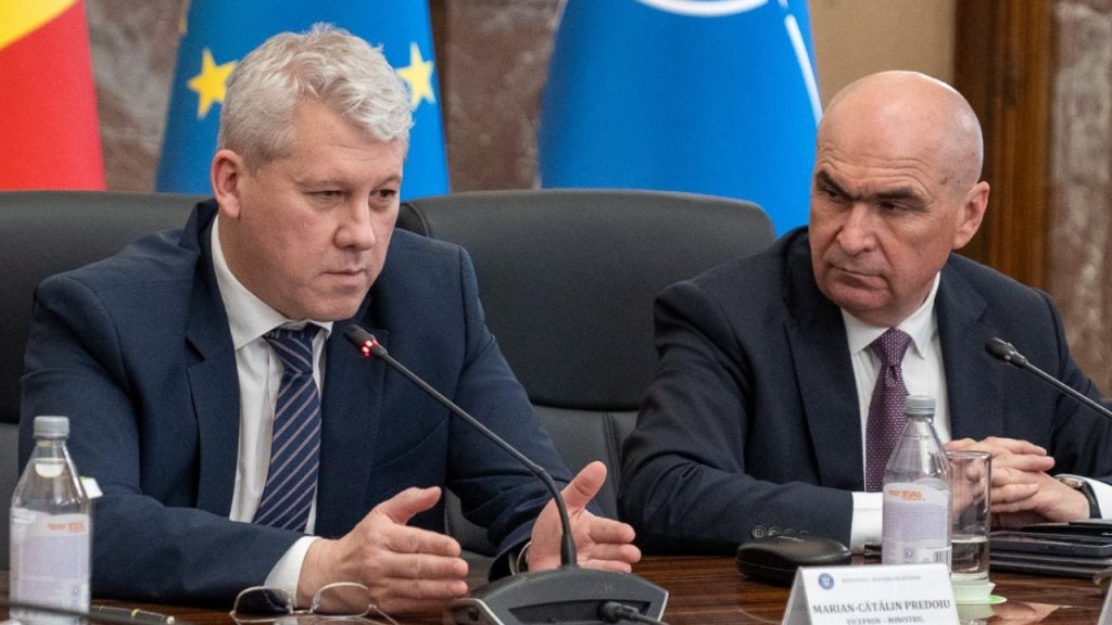 Cum l-a driblat Predoiu pe Bolojan. Motivul pentru care ministrul Justiției a demisionat doar din funcția de prim-vicepreședinte PNL, nu și din partid