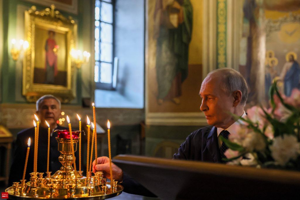 Putin îi cheamă pe cei toți care susțin valorile tradiționale să se mute în Rusia. Câte vize ”anti-woke” a acordat