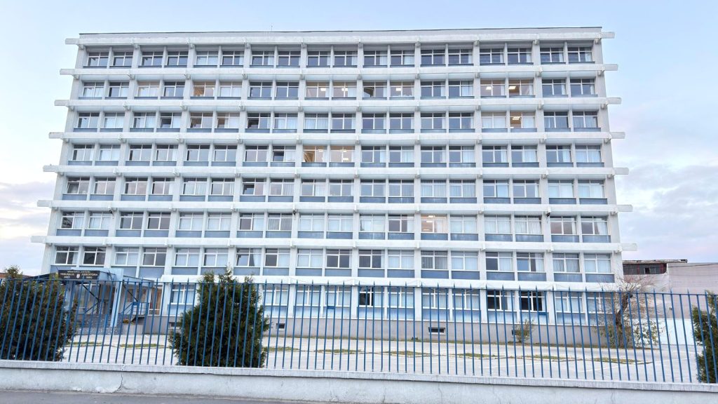 Control judiciar dispus în cazul bărbatului cercetat pentru înșelăciune și fraude informatice