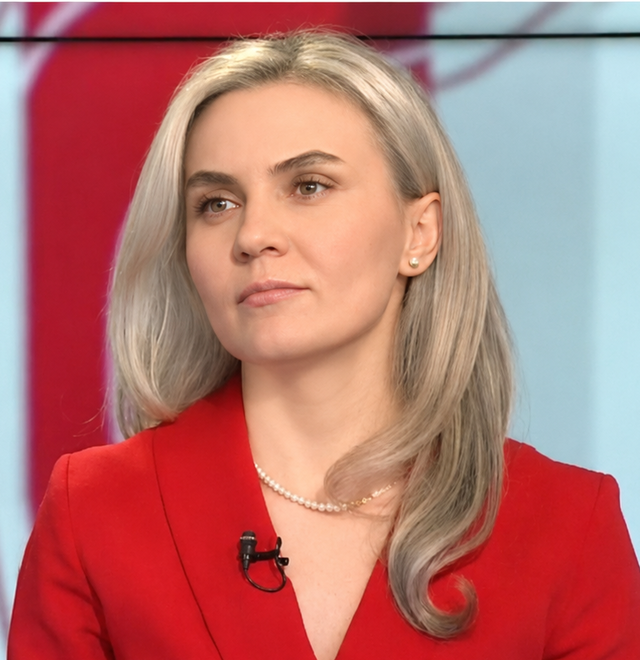 EVENIMENT NEWS.RO - Cristina Păun (ACUE): Reţelele vechi nu reprezintă o problemă locală a României, ci una la nivel european / În Europa 40% din reţele sunt reţele învechite de peste 60 de ani