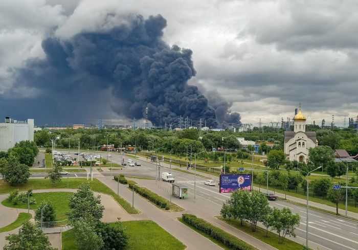 Atac fără precedent asupra Moscovei: Ucraina a lovit cu aproape 200 de drone. Rafinărie strategică avariată