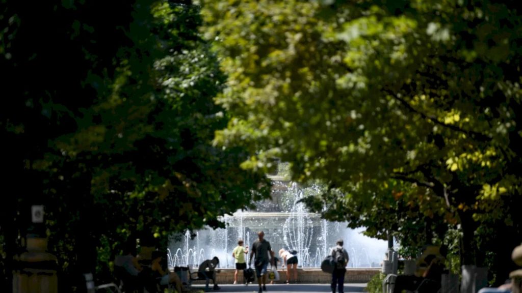 🌞Weekend cu vreme de vară cinstită în București. Meteorologii anunță peste 30 de grade și șanse mici de ploaie. Prognoza specială pentru Capitală, actualizată de ANM