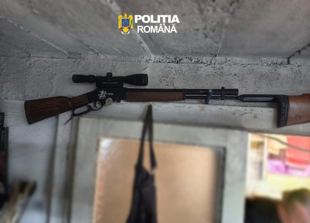 Percheziție domiciliară pentru nerespectarea regimului armelor și al munițiilor